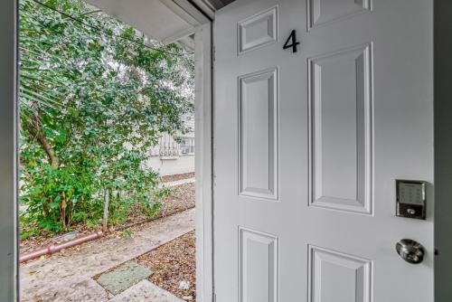 South Tampa Private Condo Peaceful Get Away in Tampa, USA