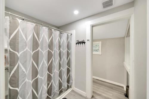 Tampa Bliss Comfy 2 Bedroom Apartment in Tampa, USA