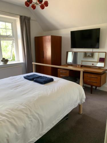 Lauderdale lodge barnstaple