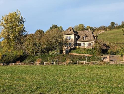 La maison de la Prade, classée 2 étoiles, linge founi gîte à louer Clairvaux-d'Aveyron