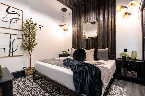 Two-Bedroom Suite image 9