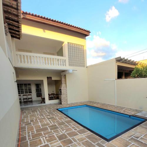 Bela Casa Completa com Piscina