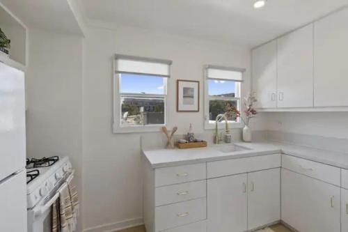 Cozy 1 BR Casita Overflowing with Natural Light in San Diego, USA