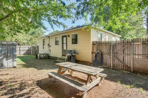 Norman Cottage about 1 Mi to University of Oklahoma! in Norman, USA