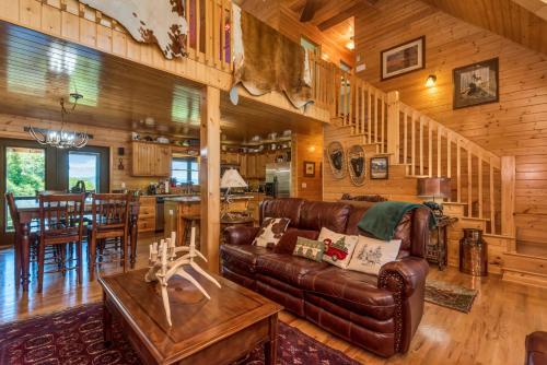 Appalachian Mtn Cabin Near New River State Park! in Piney Creek, USA
