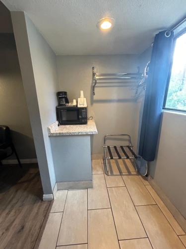 Budget Host Sierra Inn