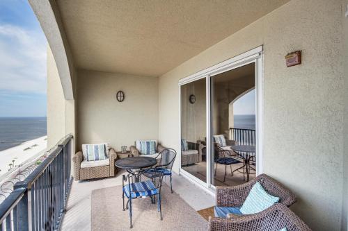 Sleek Gulfport Condo with Ocean Views and Pool Access! - image 14