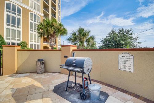 Sleek Gulfport Condo with Ocean Views and Pool Access! - image 14