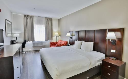 เบย์มอนต์ บาย วินด์แฮม ทูซอน แอร์พอร์ต (Baymont by Wyndham Tucson Airport) in ทูซาน (AZ)