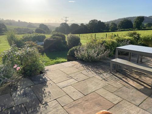 Udvendig, The Cosy Cowshed in Dalwood