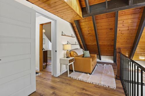 Cozy Modern Chalet in Strawberry