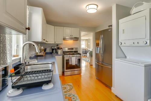Walk to Beaches Sunny East Haven Home with Grill in East Haven