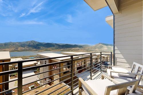 Luxury Hideout Overlook