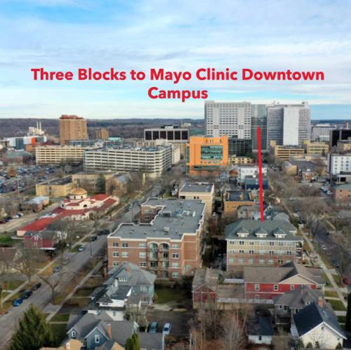 2 Bedroom Apartment, Free Parking, Next To Mayo! in Rochester, USA