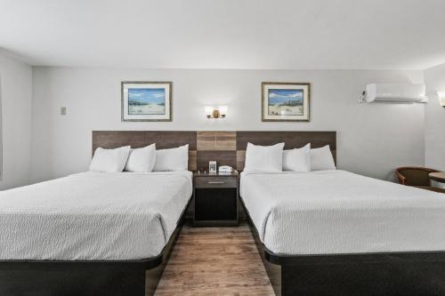 Queen Room with Two Queen Beds