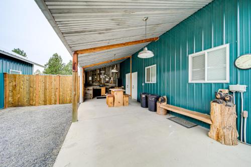 Unique Country Farmhouse Near Lake Roosevelt in Davenport (WA)
