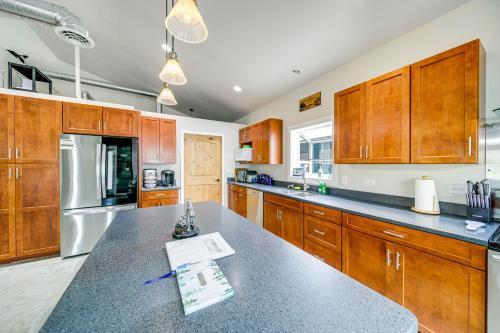 Unique Country Farmhouse Near Lake Roosevelt in Davenport (WA)