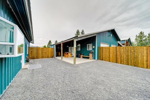 Unique Country Farmhouse Near Lake Roosevelt in Davenport (WA)