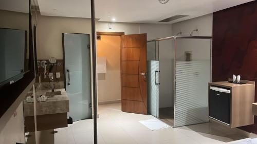 Shower, Motel Zurich 5 in Sao Lucas