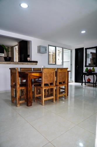 Hotel Jiisot Camarones Inn