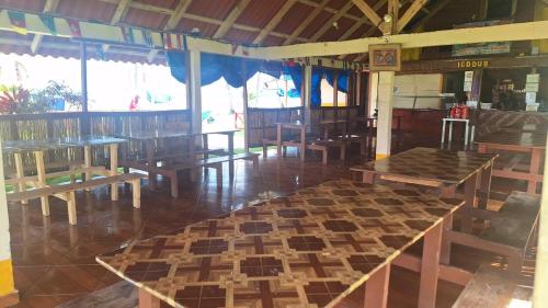 Restoran, Coconut Paradise in El Porvenir