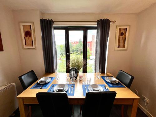 Cityview Retreat - 2-Bed Apartment - Free Parking, Glasgow (photo 4)