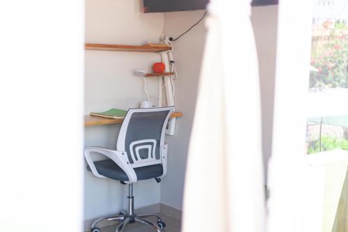 Central Studio with Fast WiFi & Beach Steps Away in Lo de Marcos, Mexico
