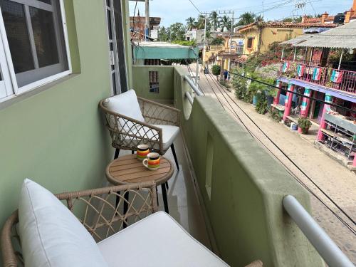 Central Studio with Fast WiFi & Beach Steps Away in Lo de Marcos, Mexico