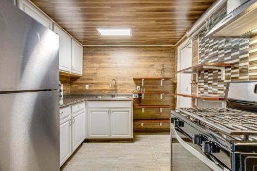 Aurora Abode: 7 Mi to Dtwn Denver! in Lowry