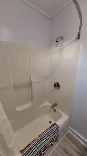 Village Motel in Clinton, USA