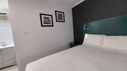 Village Motel By OYO Clinton
