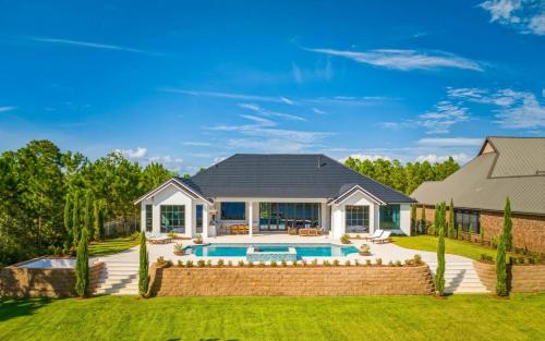 Three Hundred by Oversee 30A in Destin, USA