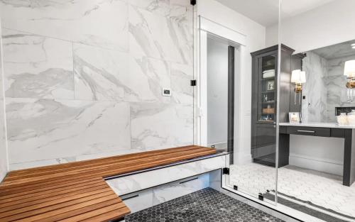 Three Hundred by Oversee 30A Three Hundred by Oversee 30A