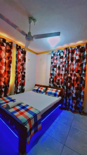 leor stay 1 bd - Tap to explore photos