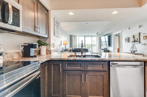 2 Mi to Ocean Waterfront North Myrtle Beach Condo 2 Mi to Ocean Waterfront North Myrtle Beach Condo