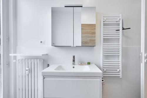 One-Bedroom Apartment with Terrace image 10