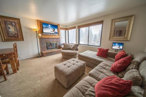 Mall 1421 by SummitCove Lodging, Keystone