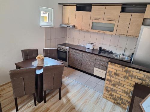 Konyha, Matino Apartments 3 in Valjevo