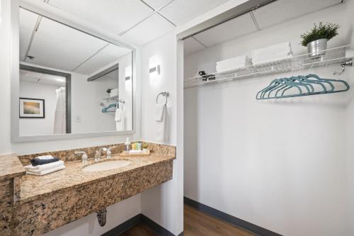 315 LoSo Hotel Airport in Charlotte, USA