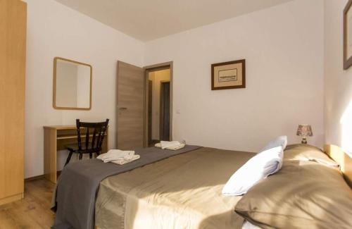 One-Bedroom Apartment with Balcony image 10