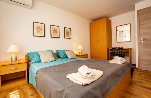 One-Bedroom Apartment with Balcony image 10
