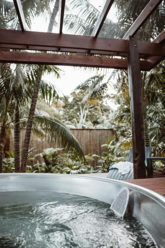 อ่างแช่น้ำร้อน, ลอร์ฮิติ อพาร์ตเมนต์ส (Lorhiti Apartments) in ลอร์ดฮาว ไอส์แลนด์