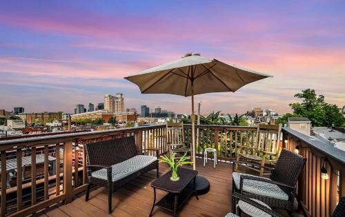 ทัศนียภาพ, Federal Hill Luxury with Parking & Harbor View Rooftop in เฟดเดอรัล ฮิลล์