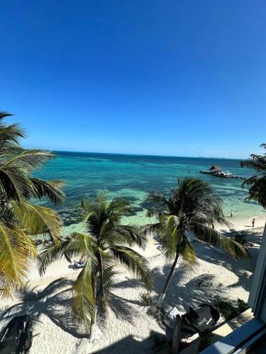 Beautiful Beachfront Apartment with Pool Relaxing Getaway, Cancún (photo 5)