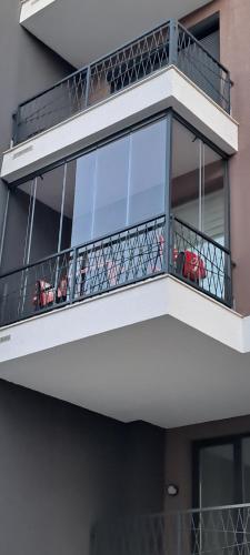 Grey Igloo Apartment Grey Igloo Apartment