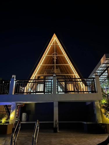 Exterior view, Casa Olivia in Catandaan