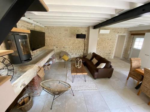 Létesítmények, Maison chaleureuse avec piscine et aire de jeux in Crugny