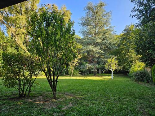 منظر, Appartement en bord de seine in Le Coudray Montceaux