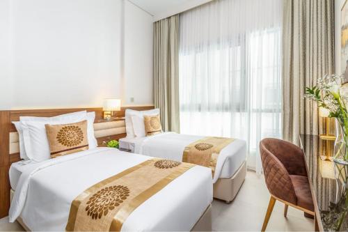 Two-Bedroom Deluxe Apartment image 2