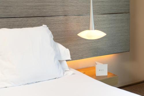 B Hotel - image 6